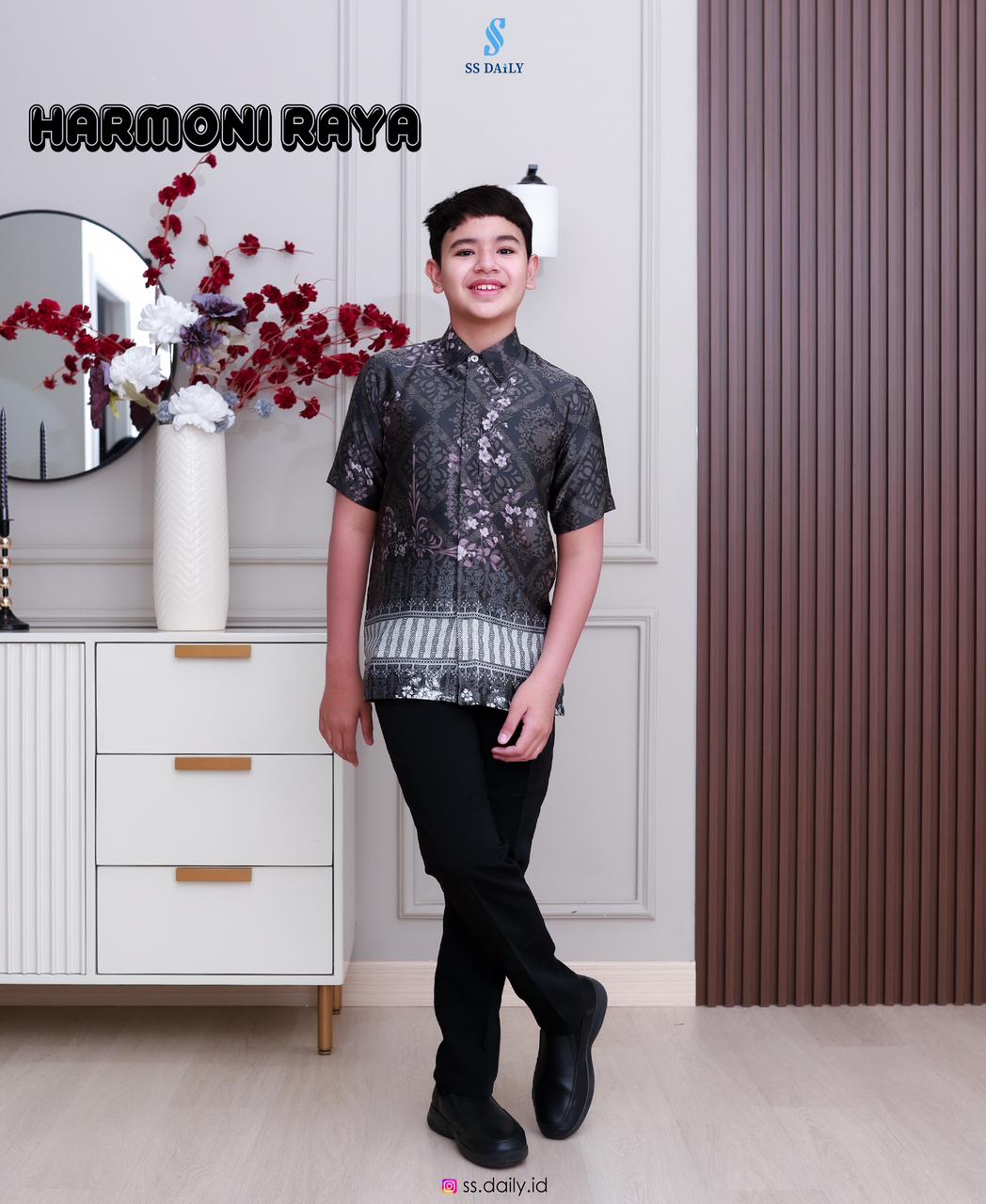 Foto Produk KEMEJA BOY LENGAN PENDEK HARMONI By SS Daily - SSHijab